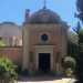 ...e infine nella rosea chiesetta con portale architravato sovrastato da un piccolo rosone